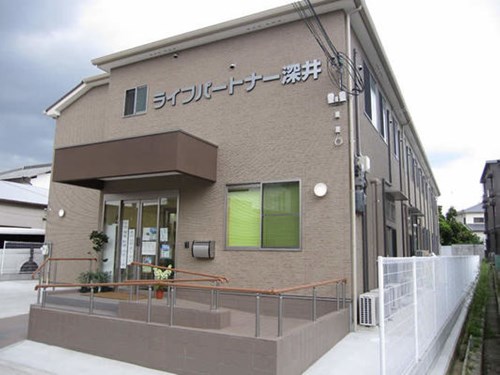 ライフパートナー深井の施設外観