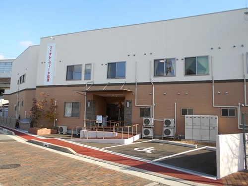 フィオレヴィータ松原の施設外観